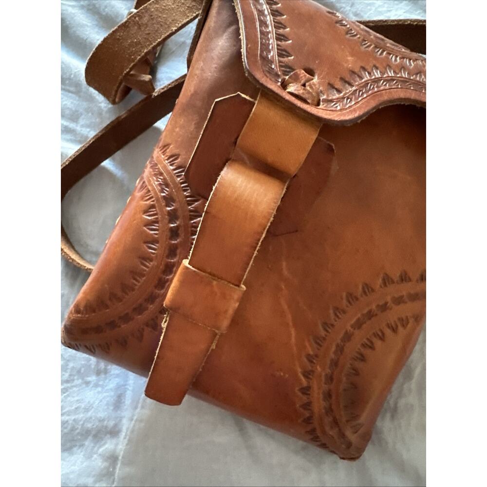 Vintage Handcrafted Brown Leather Crossbody Pouch Bag - Picture 5 of 8